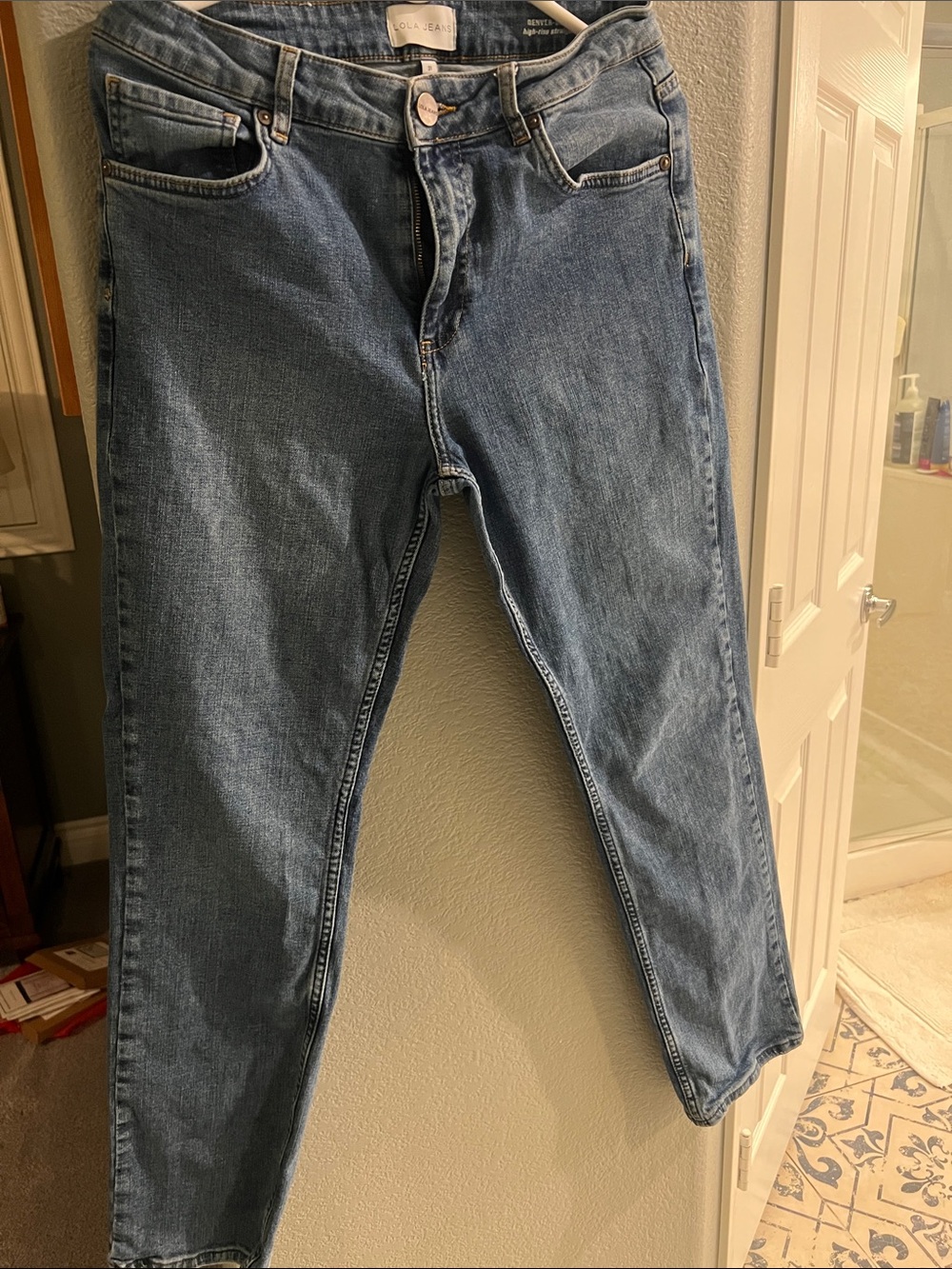 lola Women's Straight Leg Jeans in Light Blue Denim